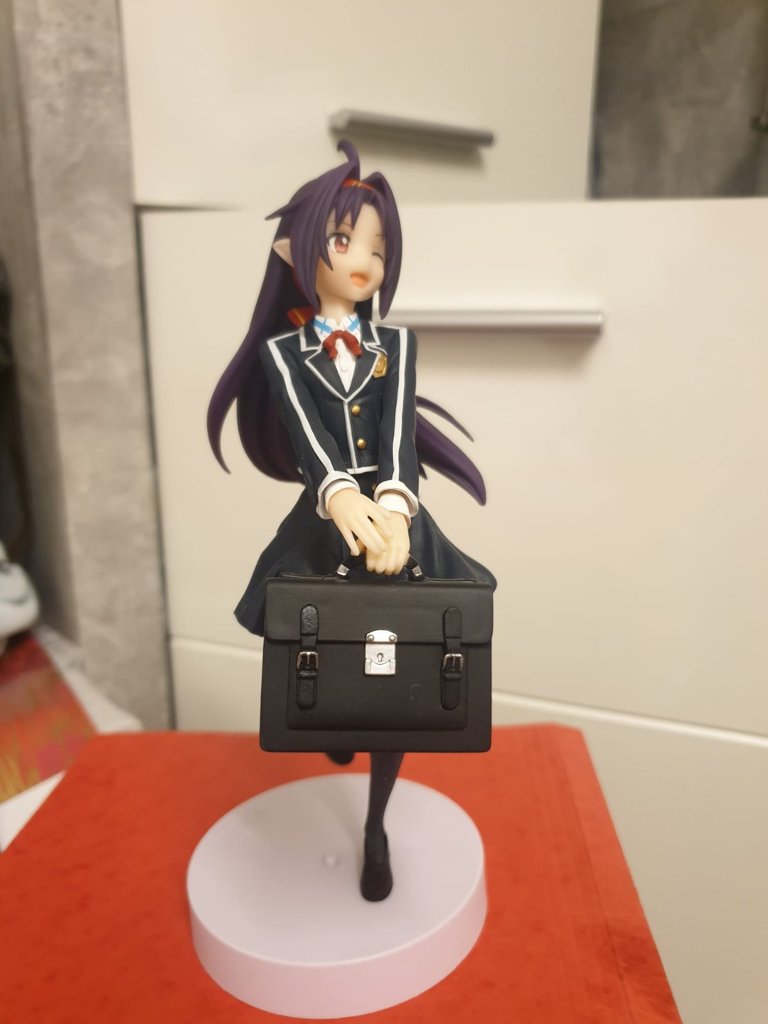 Anime Figur SAO Yuki mit Schuluniform und Aktentasche