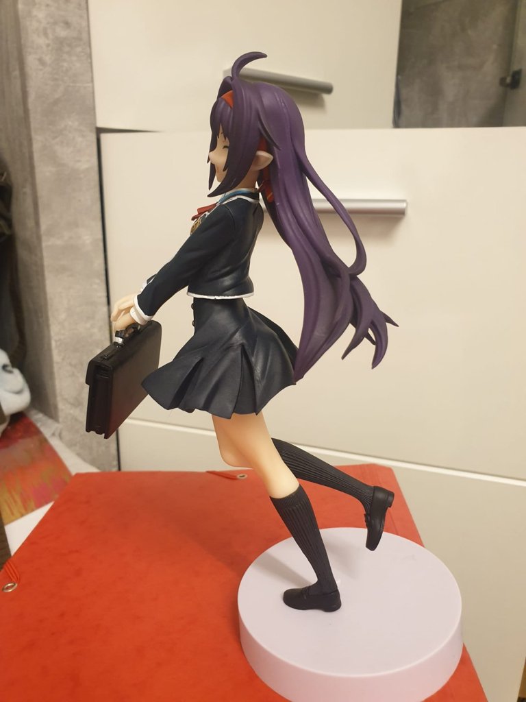 Anime Figur SAO Yuki mit Schuluniform und Aktentasche