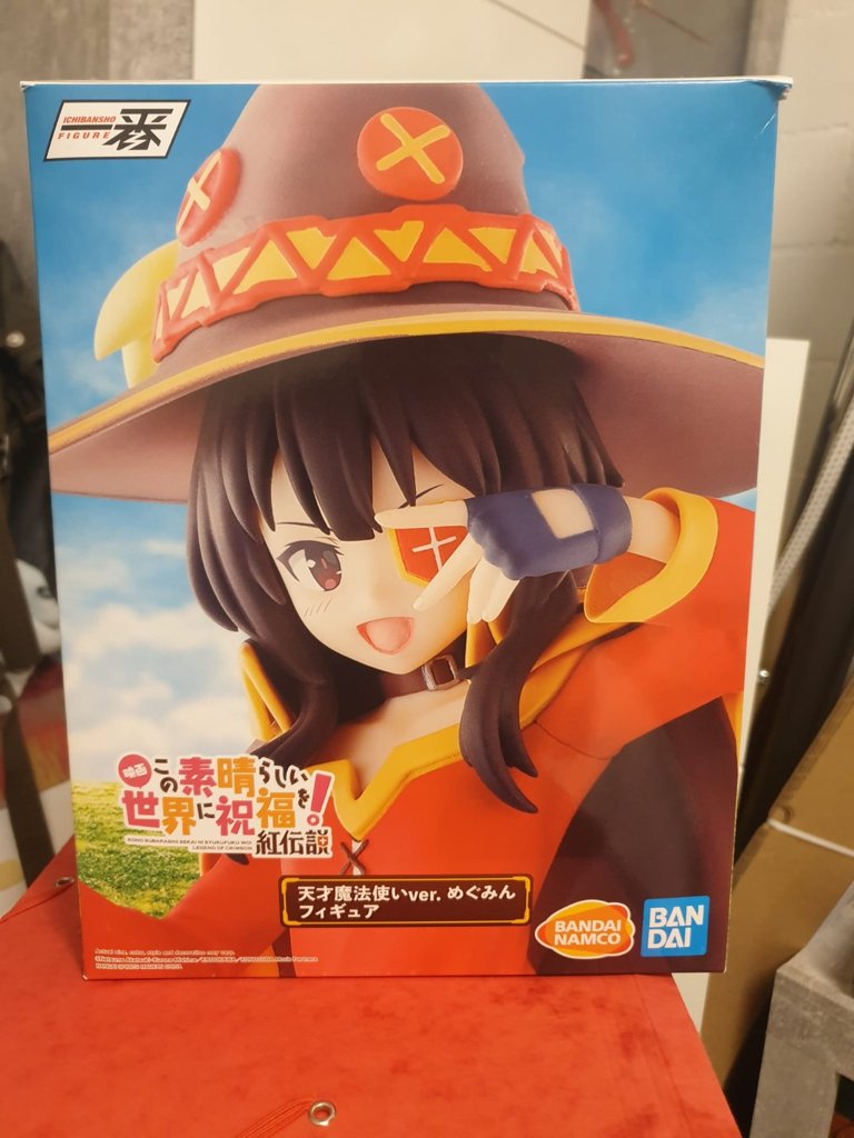 Megumin Anime Figur mit Stab